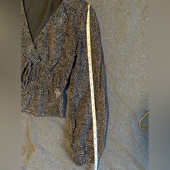 Balloon Sleeve Blouse - Picture 5 of 5